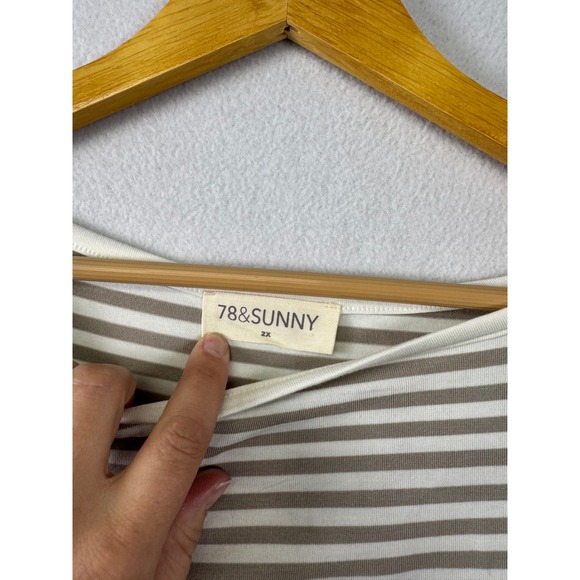 78&Sunny Sleeveless Top Women 2X Tan White Striped Modal Blend Boat Neck Relaxed - Picture 3 of 5